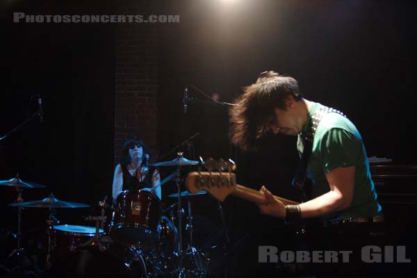 THE ROGERS SISTERS - 2005-04-26 - PARIS - La Maroquinerie - 